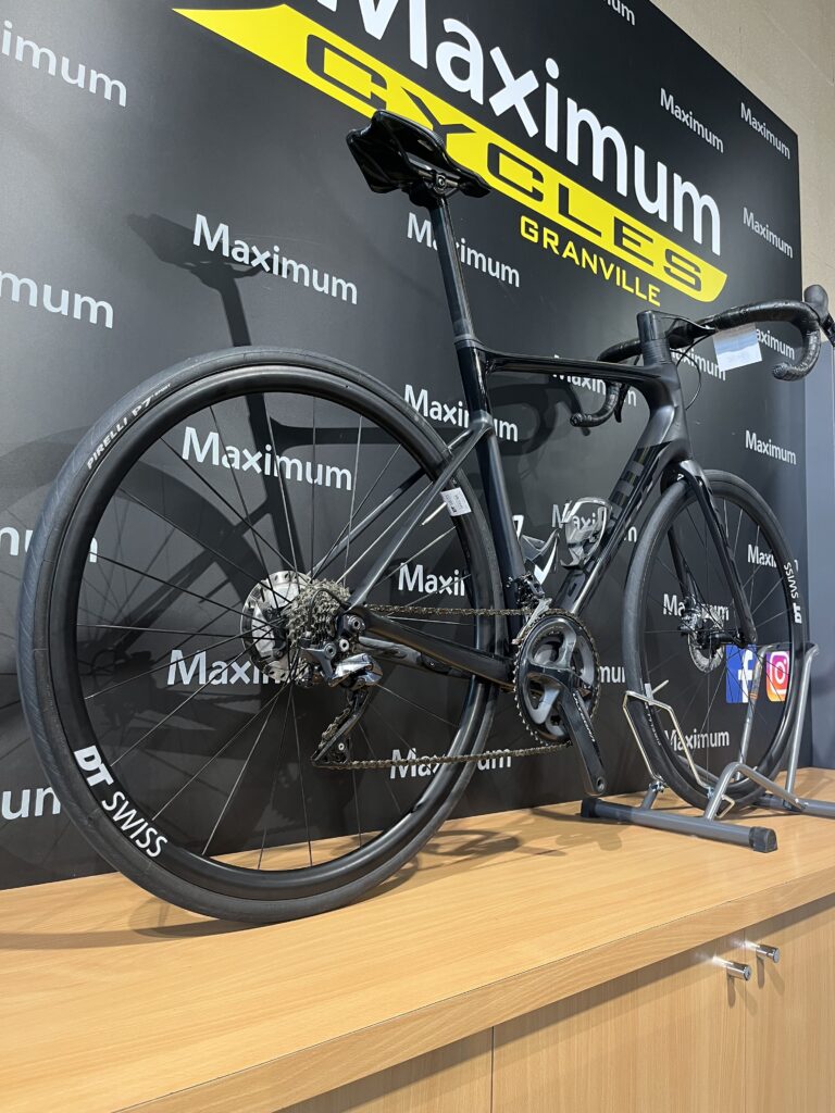 Vélo route Maximum Cycles Giant