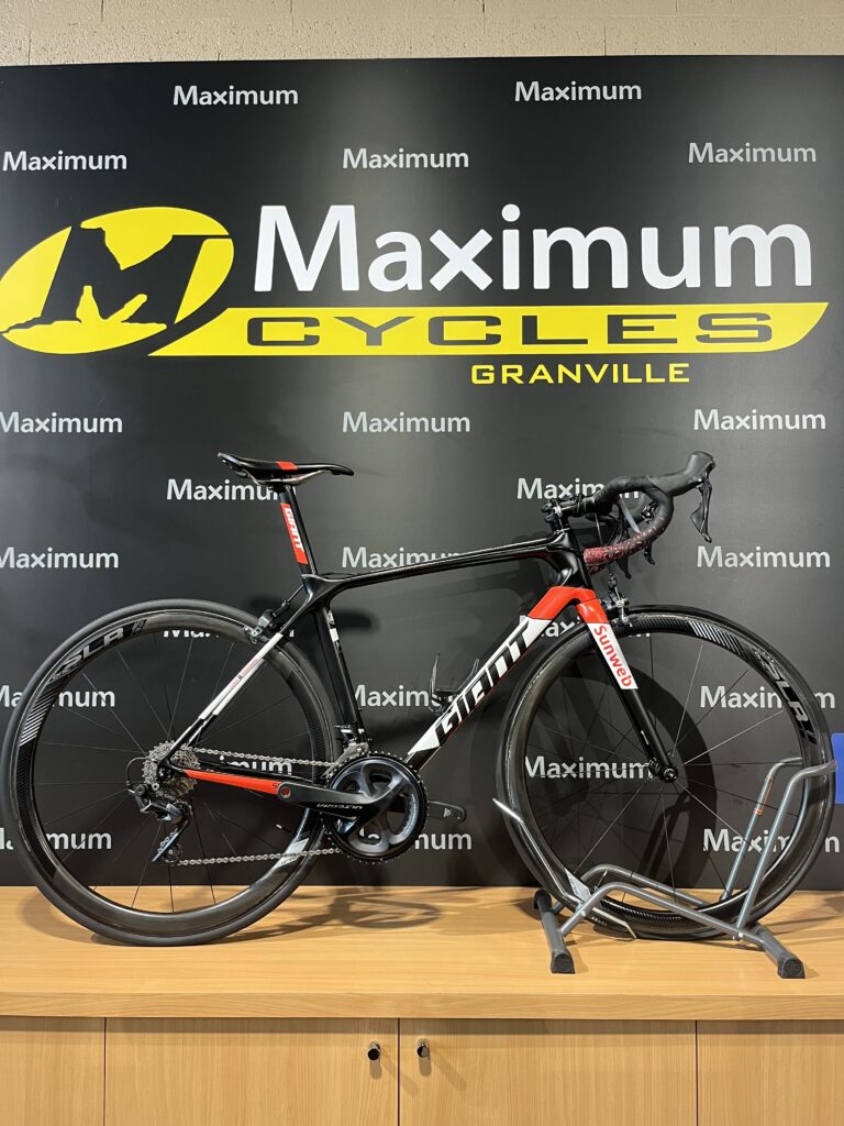 Vélo route Maximum Cycles Giant